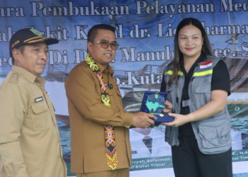 Layanan Medis Kapal Dr Lie Dharmawan Bantu Warga Pesisir Sandaran Dapatkan Akses Kesehatan Layak