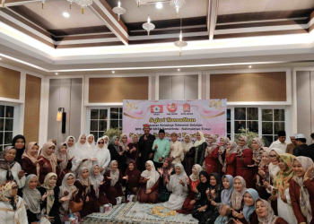 Safari Ramadan KKSS, Perempuan Bone Berbagi untuk 80 Anak Yatim