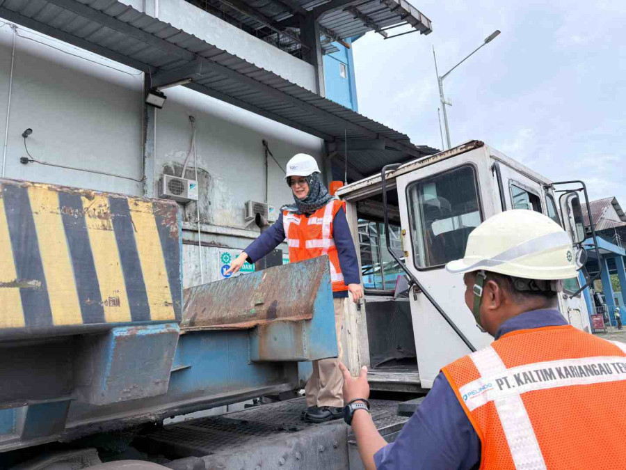 Jamin Kelancaran Logistik Idul Fitri, Dirut KKT Pastikan Kesiapan Alat Bongkar Muat di Balikpapan