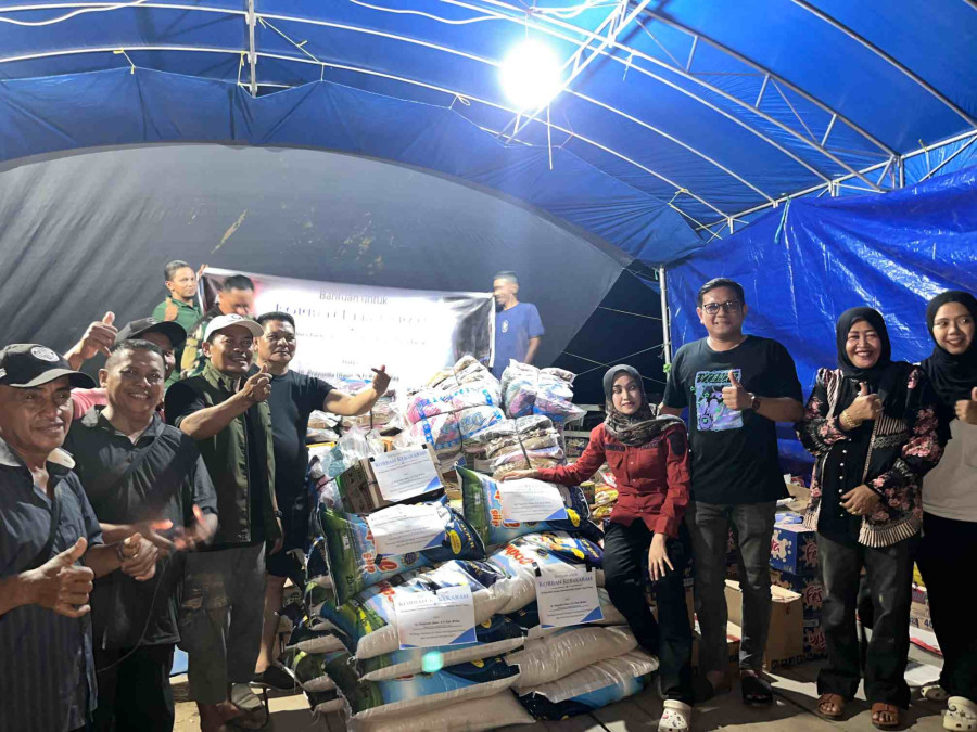 Prayunita Salurkan Bantuan, 109 KK Terdampak Kebakaran Batu Timbau