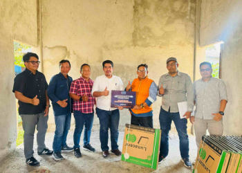 KKT Salurkan Bantuan Material untuk Pembangunan Masjid Nurul Iman Kariangau