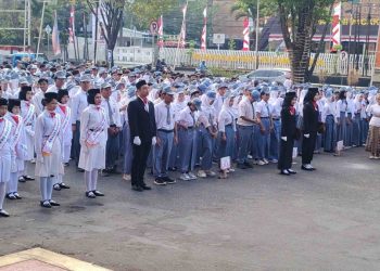 Upacara HUT RI ke-81 di Mall Samarinda Square, Siswa SMK Medika Tampil